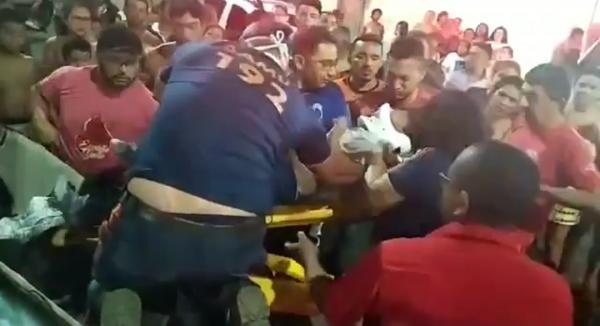 Grave acidente deixa vítimas presa nas ferragens 
