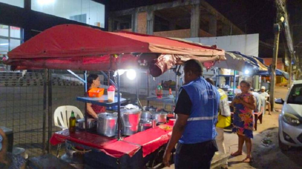 Enquanto o prefeito Assis persegue as paneleiras das Quatro Bocas, ele alivia as da Avenida Babaçulândia