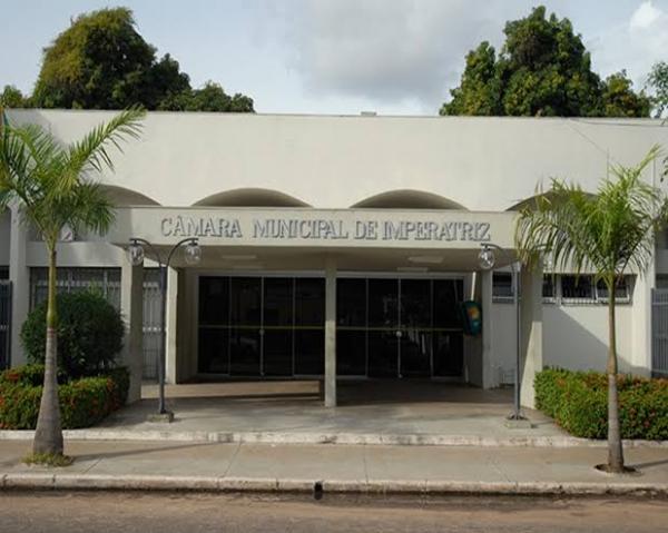 Diante do caos que vive a cidade de Imperatriz, o povo quer saber: Por onde andam os vereadores aliados do prefeito Assis?