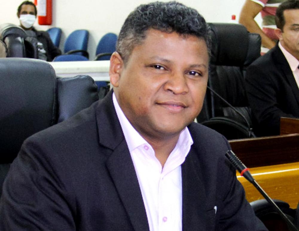 Roberto da Estrada do Arroz anuncia compra de tomógrafo pro Socorrão via indicação de sua autoria
