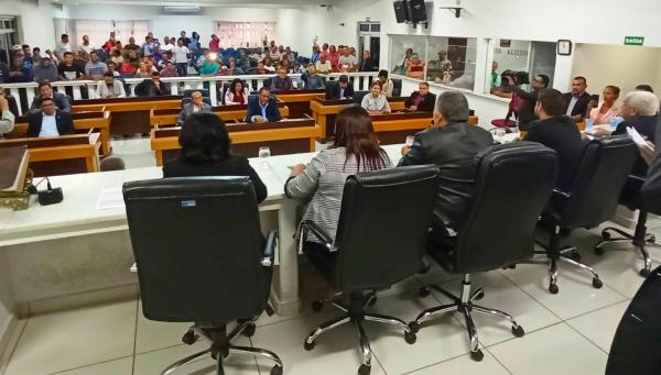 Aprovado reajuste salarial para Professores, Agentes de Saúde e de Endemias