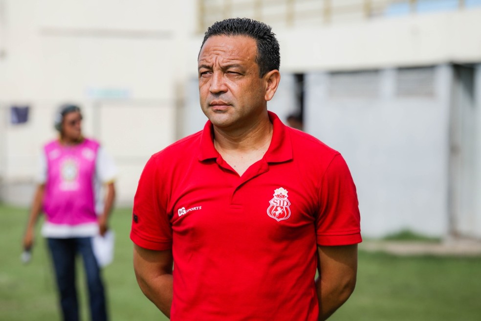 Técnico do Imperatriz Paulinho Kobayashi pede demissão do time neste domingo 09