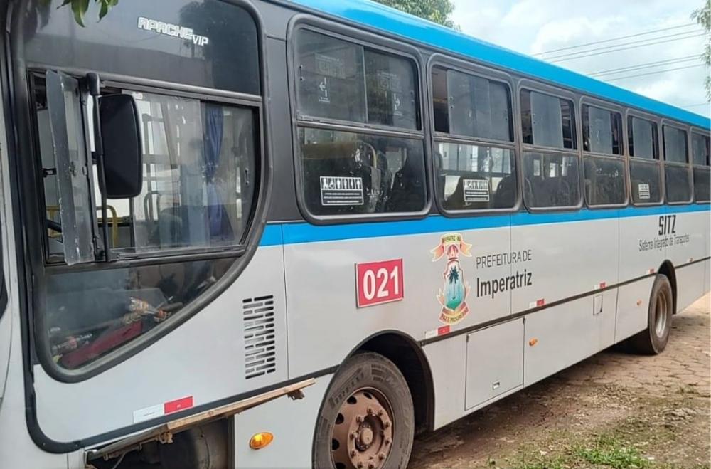 Com débito em mais de R$ 12 milhões com a Ratrans prefeitura de Imperatriz multa e apreende ônibus da empresa 