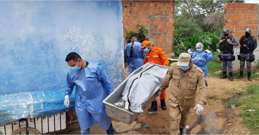 Em denúncia anônima, Polícia encontra corpo sem cabeça em cova rasa