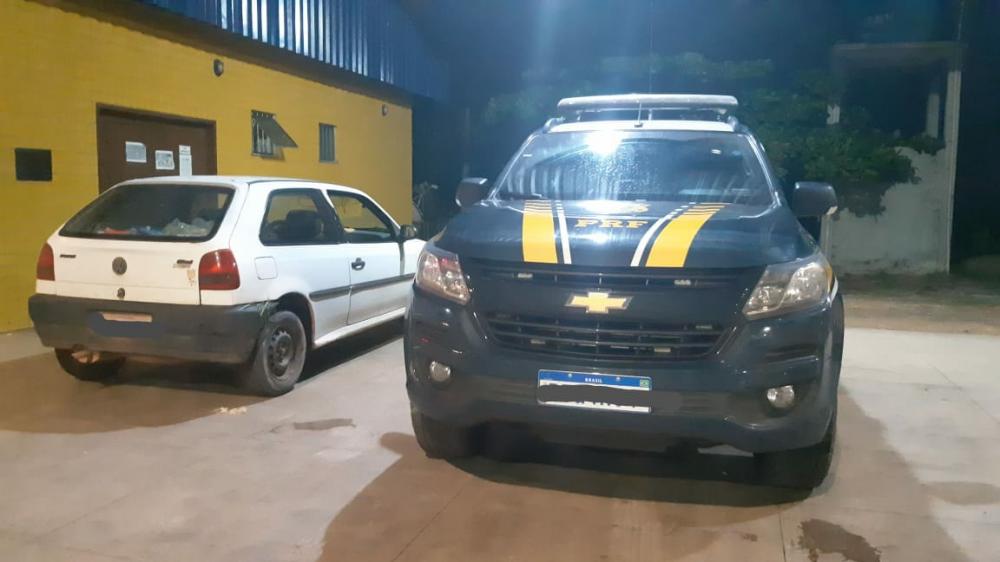 Homem embriagado é preso pela PRF fazendo zigue-zague com veículo na BR-010