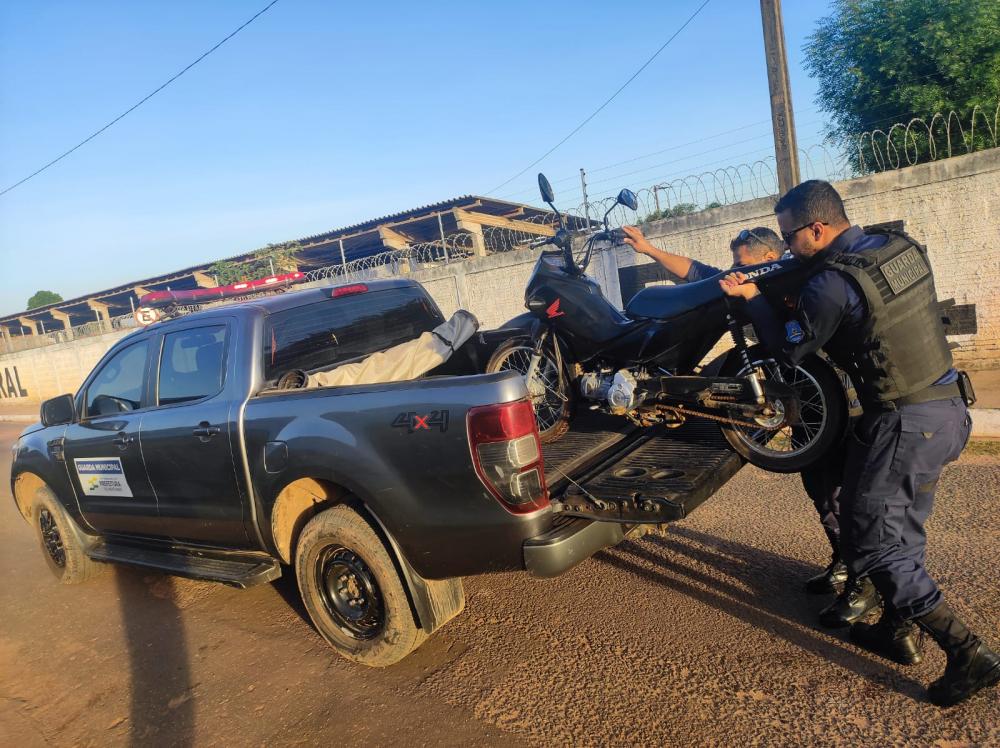 Moto roubada é recuperada pela Guarda Municipal no bairro Planalto