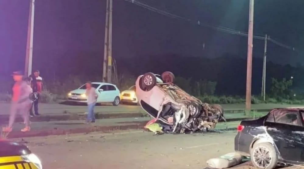Acidente na madrugada de domingo 13 na Avenida Pedro Neiva deixa dois mortos
