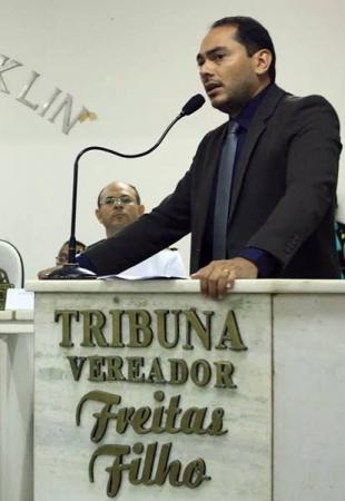 IMPERATRIZ - PREFEITO INCOMPETENTE E VEREADORES SUBSERVIENTES: UMA MISTURA EXPLOSIVA.