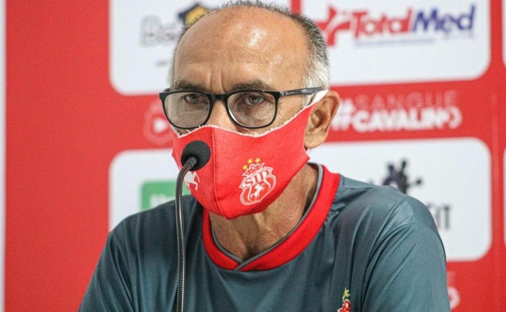 Técnico Mirandinha pede demissão do Cavalo de Aço 