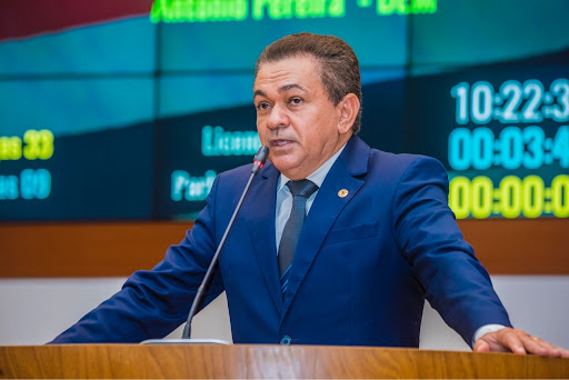 Deputado Antônio Pereira participou do lançamento da pré-candidatura a governador de Weverton Rocha 