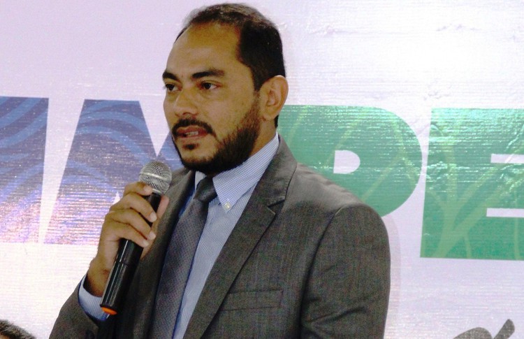 Prefeito Assis Ramos anuncia que irá flexibilizar à abertura do comércio na próxima segunda-feira 18
