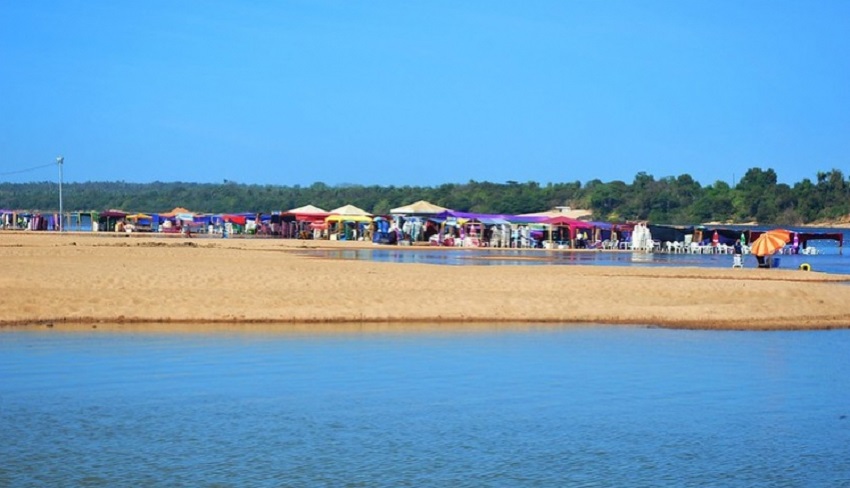 Barraqueiros se negam a sair das praias mesmo com o alerta do aumento no nível do rio 