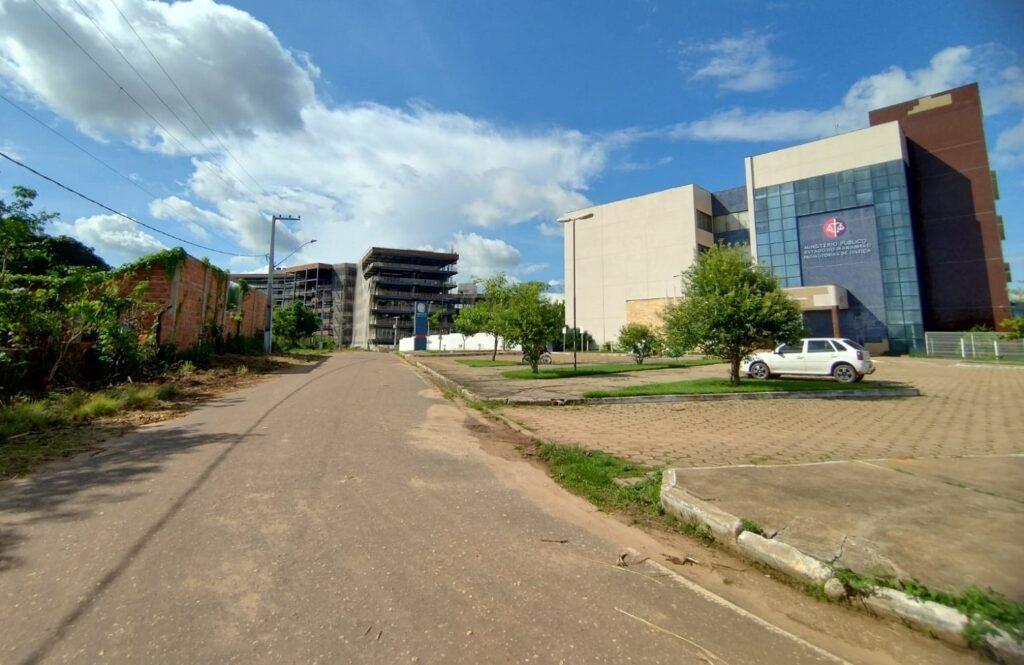 Ministério Público cobra da prefeitura duplicação de avenida que dá acesso ao complexo judiciário