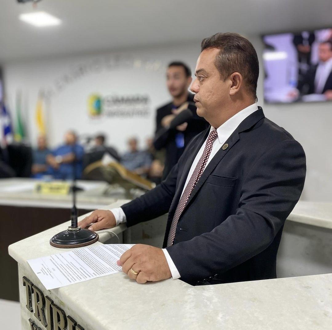 Vereador Flamarion Amaral tira licença do mandato e só volta em 2025
