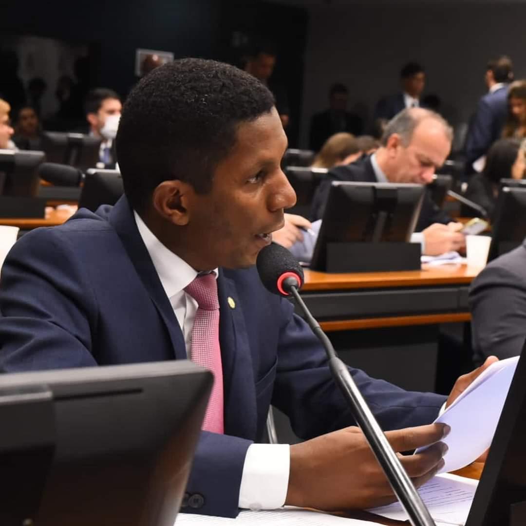 JP é um dos cinco deputados maranhenses que votaram contra a proposta de castração química para pedófilos