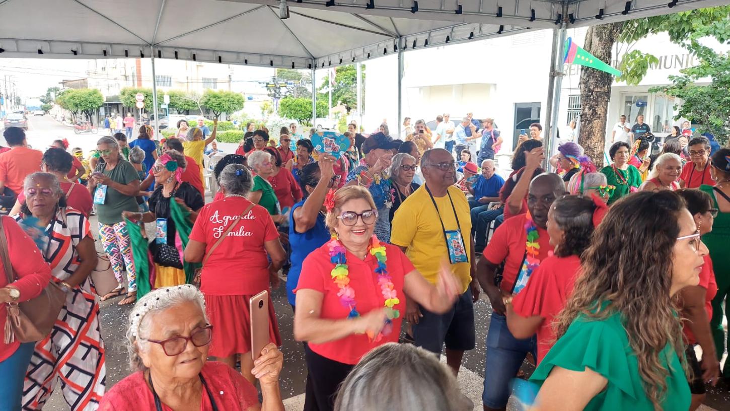 Baile das Cores irá reunir mais de 300 idosos nesta quinta-feira (12)