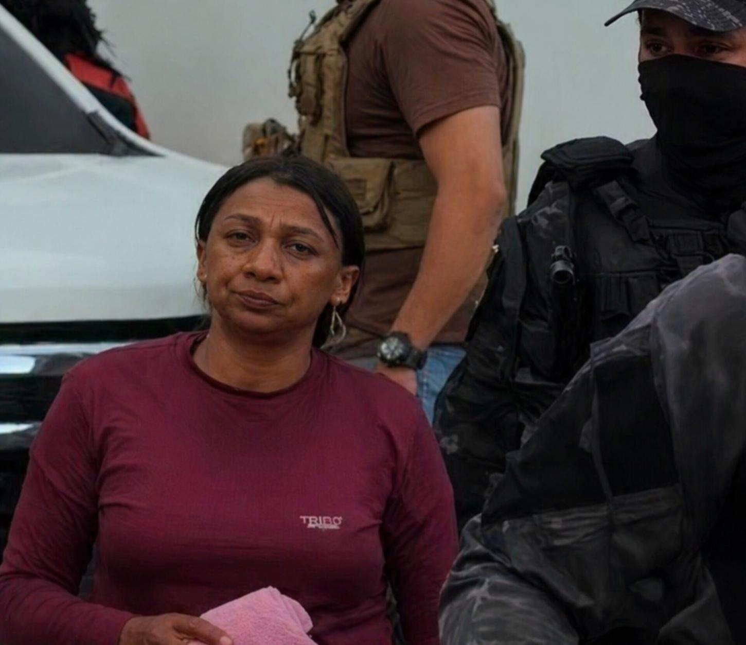 Laboratório de drogas é descoberto na Vila Nova e mulher é presa em flagrante