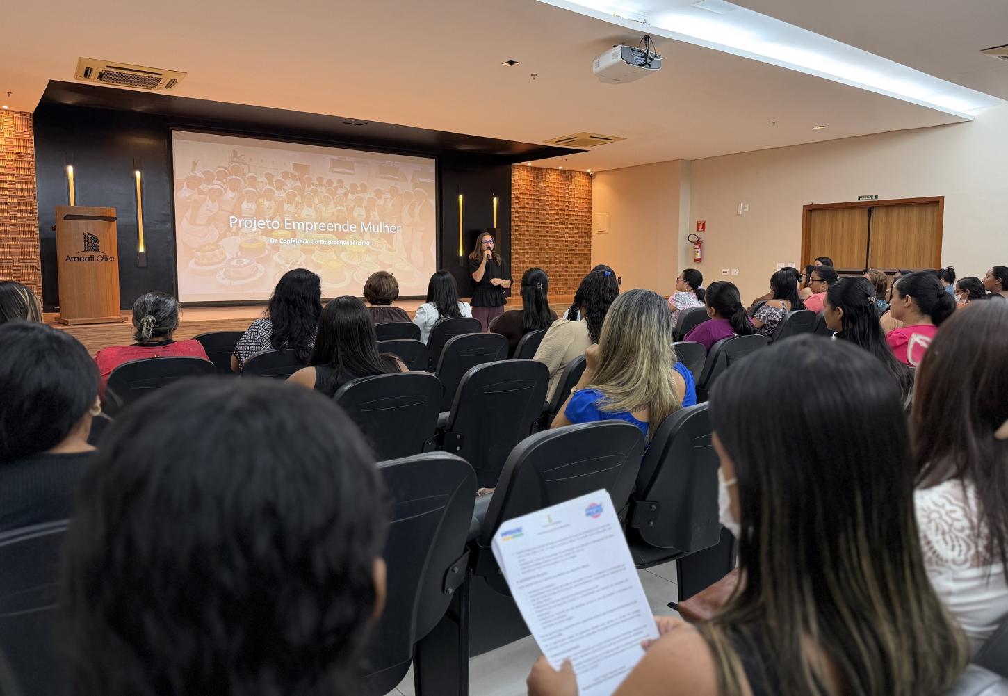 Participantes iniciam formação que antecede produção do Bolo dos 174 anos de Imperatriz (Foto: Santiago Silva)