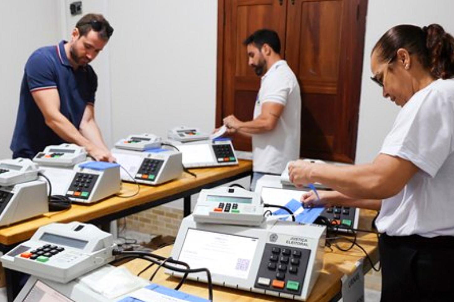 Justiça Eleitoral testa urnas no Maranhão com 15 mil eleitores antes das Eleições 2026