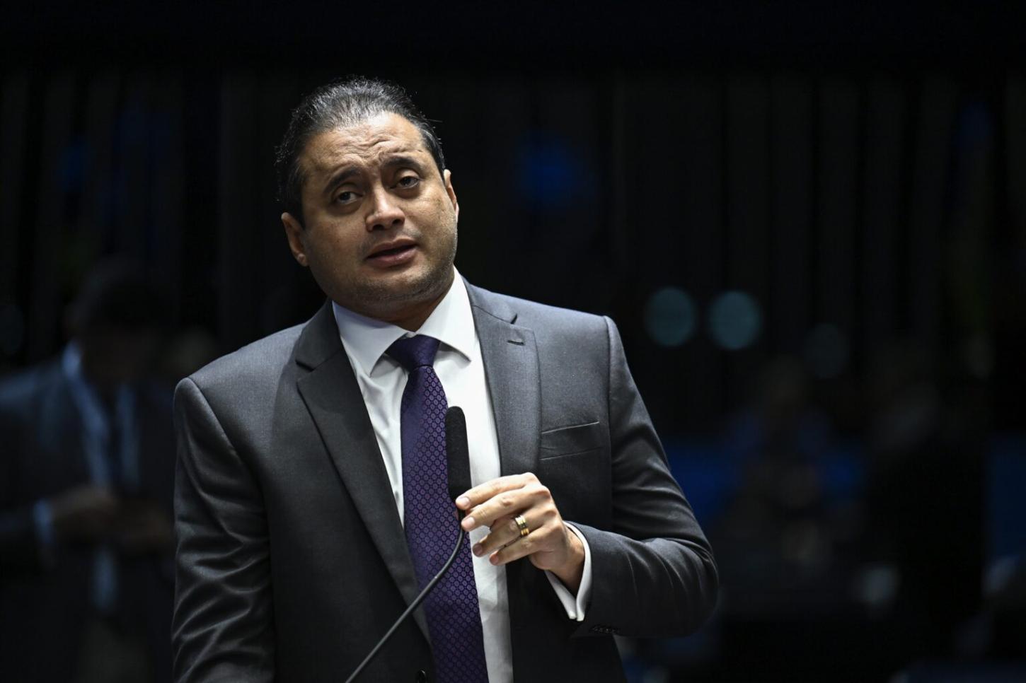 Polícia Federal põe Weverton Rocha sob suspeita de interferir em investigação de homicídio no Tech Office