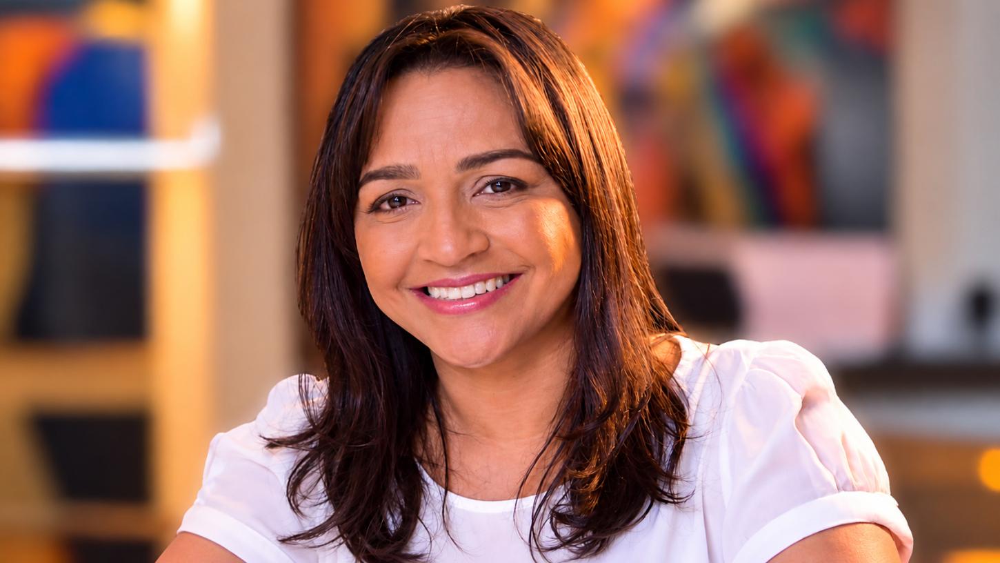 Eliziane Gama se coloca à disposição de Lula e do PT, mas admite incerteza sobre futuro político