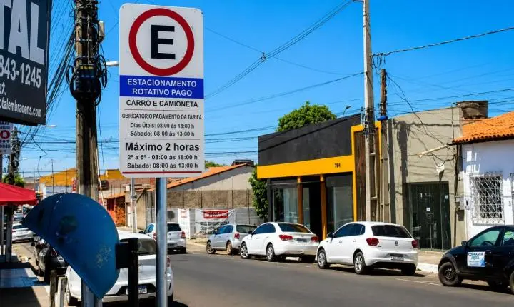 Comissão da Câmara Federal aprova projeto que acaba com perda de pontos na CNH por infrações na Zona Azul