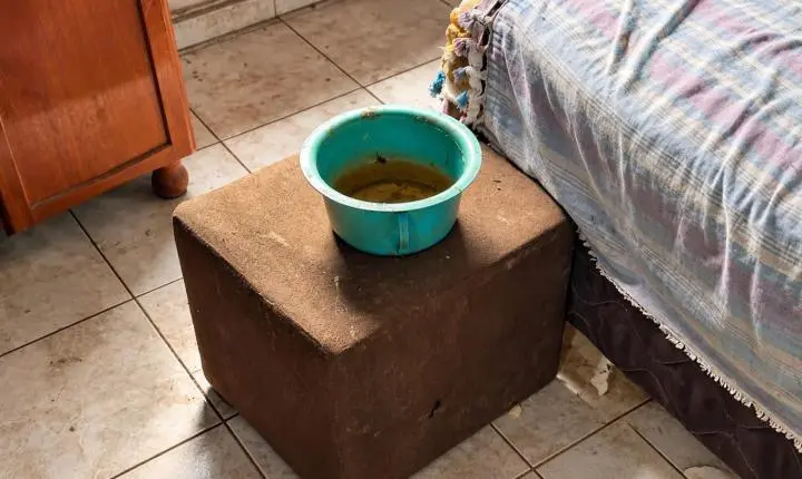 Filho é preso suspeito de maus-tratos à mãe de 96 anos encontrada trancada em casa em Caxias