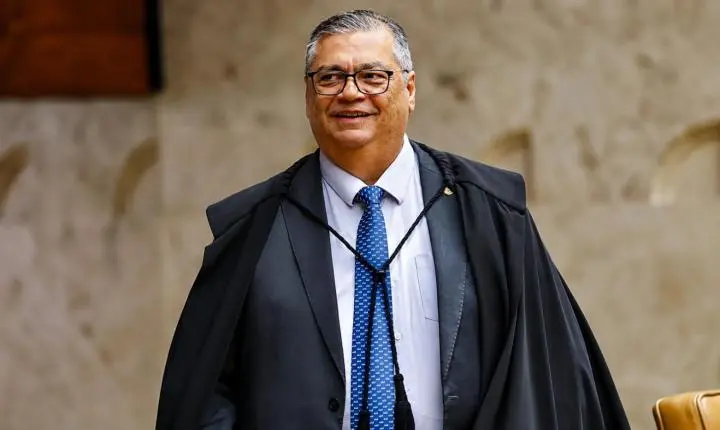 Flávio Dino aciona Polícia Federal para investigar fraudes em emendas Pix após auditoria do TCU