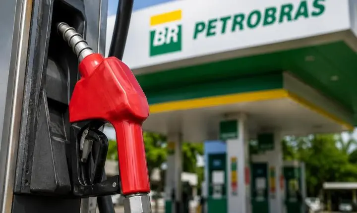 Gasolina fica 4 centavos mais cara para distribuidoras nesta sexta (29) após reajuste da Petrobras