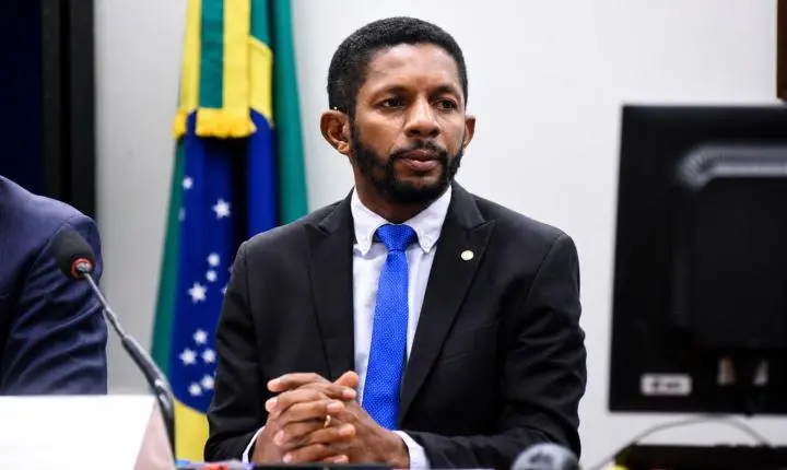 Josivaldo JP gastou R$ 400 mil com mídia em 2025, beneficiando a .COM Empreendimentos e a Matarazzo Audio Visual