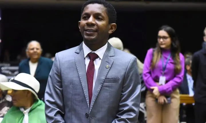 JP votou a favor do fim da escala 6x1 na Câmara; veja como votaram os deputados do Maranhão