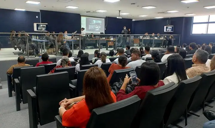 Júri condena a 66 anos mulher acusada de matar duas crianças com ovo de Páscoa envenenado 