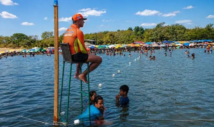 Prefeitura abre seletivo com 35 vagas para guarda-vidas que atuarão nas praias de Imperatriz