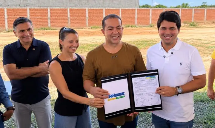 Prefeitura de Imperatriz assina ordens de serviço para construção de duas Arenas Brasil no Canto da Serra e em São Félix