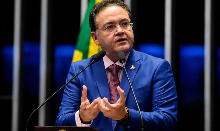 Roberto Rocha confirma filiação ao PRTB e diz ter dado 