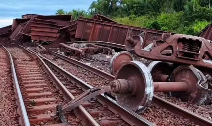 Trem de minério descarrila entre Igarapé do Meio e Vitória do Mearim e suspende viagens entre Maranhão e Pará